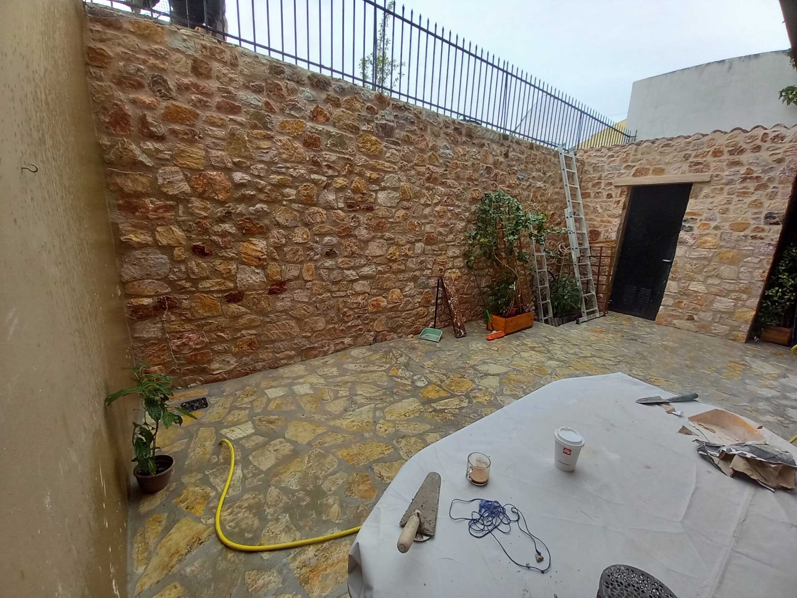 Επένδυση Πέτρας